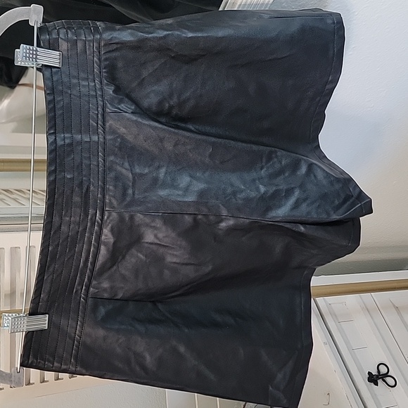 🆕️ Leather Flying Tomato Shorts - Picture 5 of 12